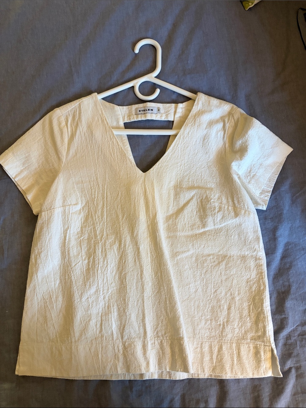 STYLEN Cream Short Sleeve V-Neck Women's Blouse